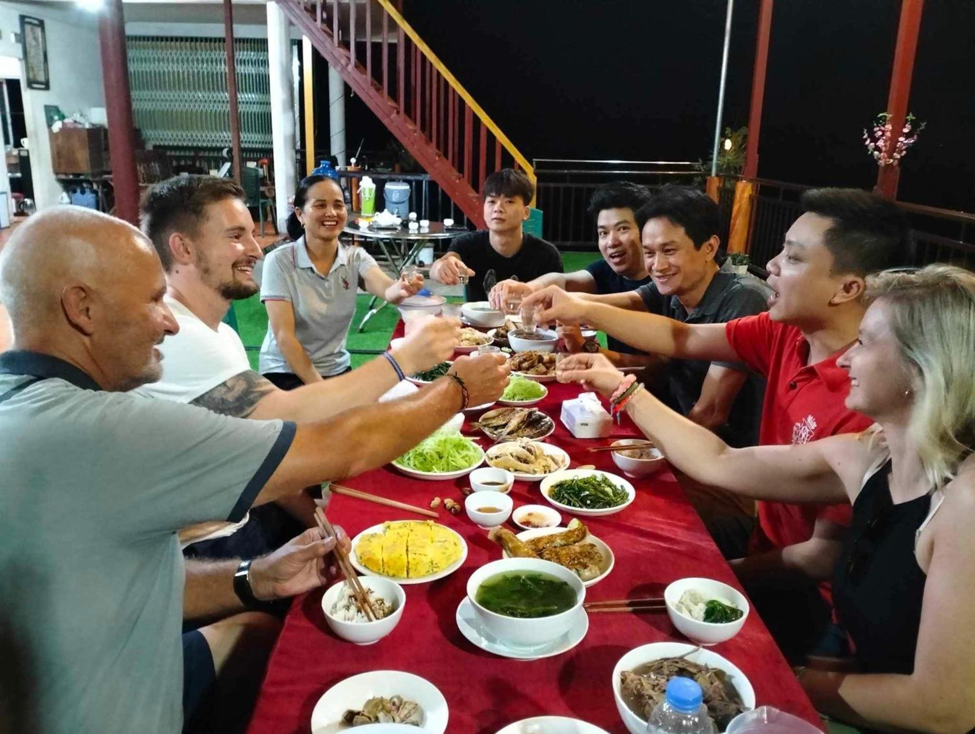 Ba Be Homestay - Nha Nghi Tran Thuc Bac Kan Eksteriør billede